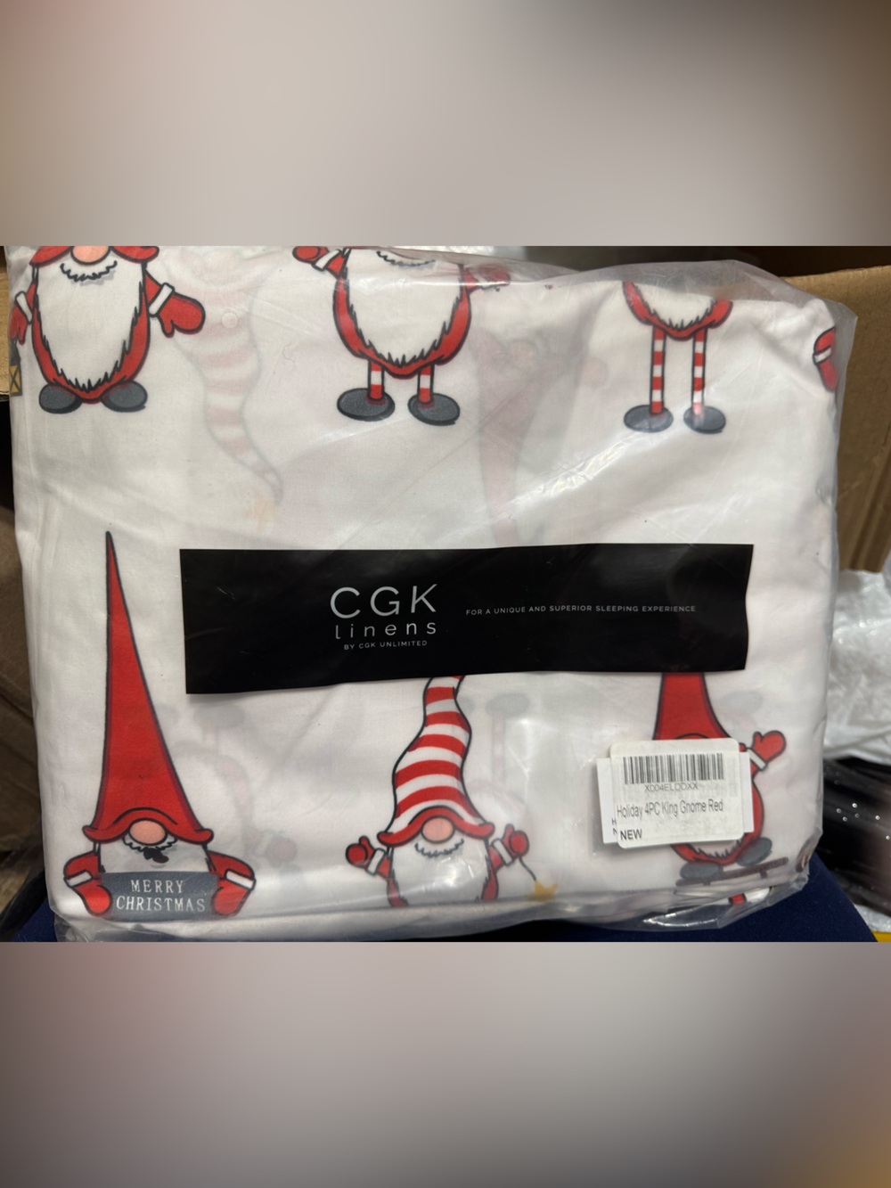 King Christmas Gnome 4 piece sheet set  - White & Red